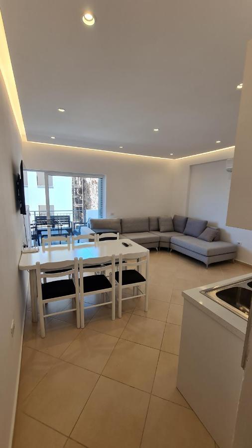 Sea And City View Apartment ซารานเดอ ภายนอก รูปภาพ