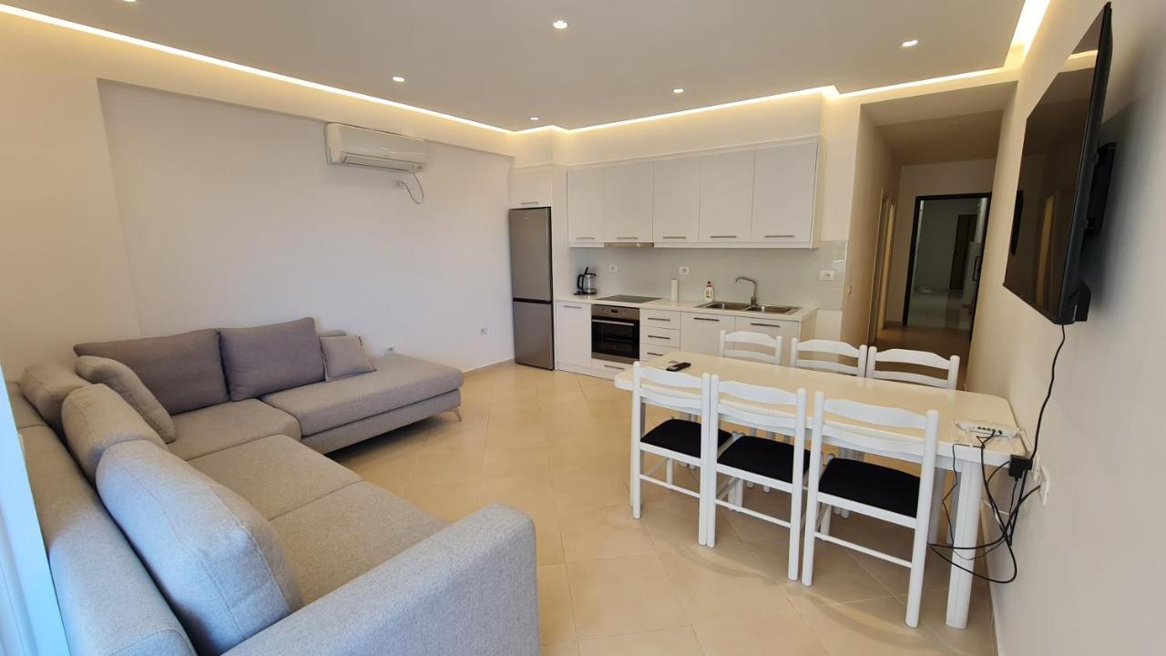 Sea And City View Apartment ซารานเดอ ภายนอก รูปภาพ