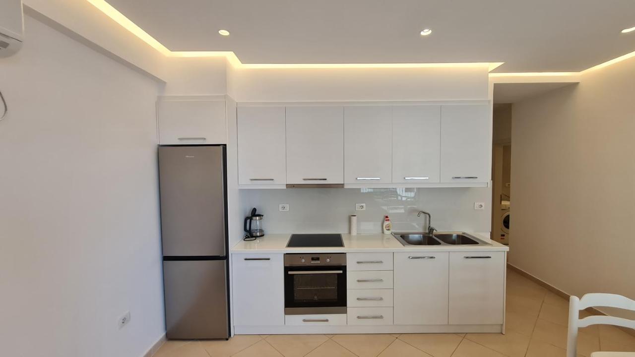 Sea And City View Apartment ซารานเดอ ภายนอก รูปภาพ