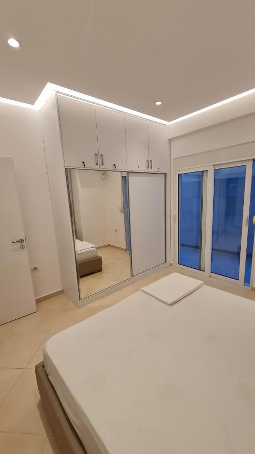 Sea And City View Apartment ซารานเดอ ภายนอก รูปภาพ