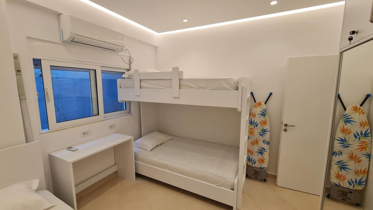 Sea And City View Apartment ซารานเดอ ภายนอก รูปภาพ